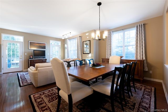 43 Putters Way, Middletown, NY 10940