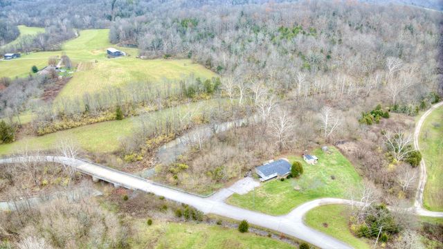 1030 Cross Road Pike, Corinth, KY 41010