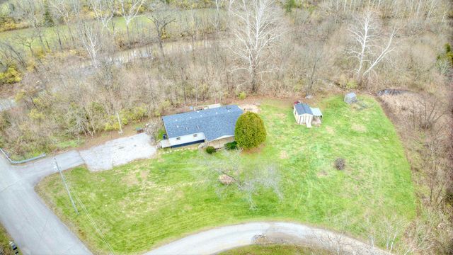 1030 Cross Road Pike, Corinth, KY 41010