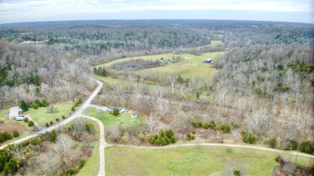 1030 Cross Road Pike, Corinth, KY 41010