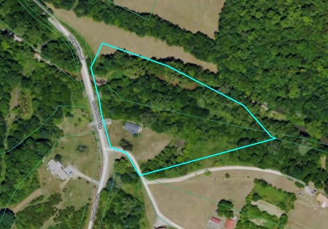 1030 Cross Road Pike, Corinth, KY 41010