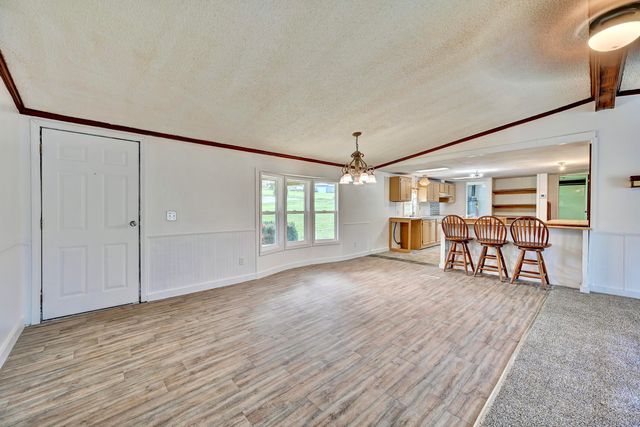 1030 Cross Road Pike, Corinth, KY 41010