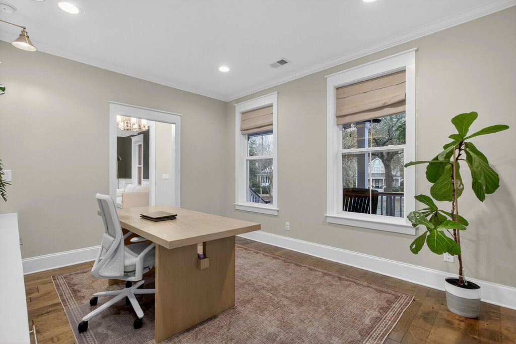 Image 11 of property listing at 128 Red Bay Lane, Summerville, SC 29483