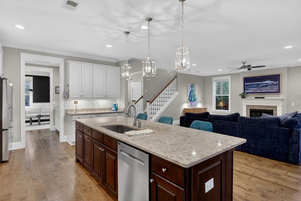 Image 17 of property listing at 128 Red Bay Lane, Summerville, SC 29483