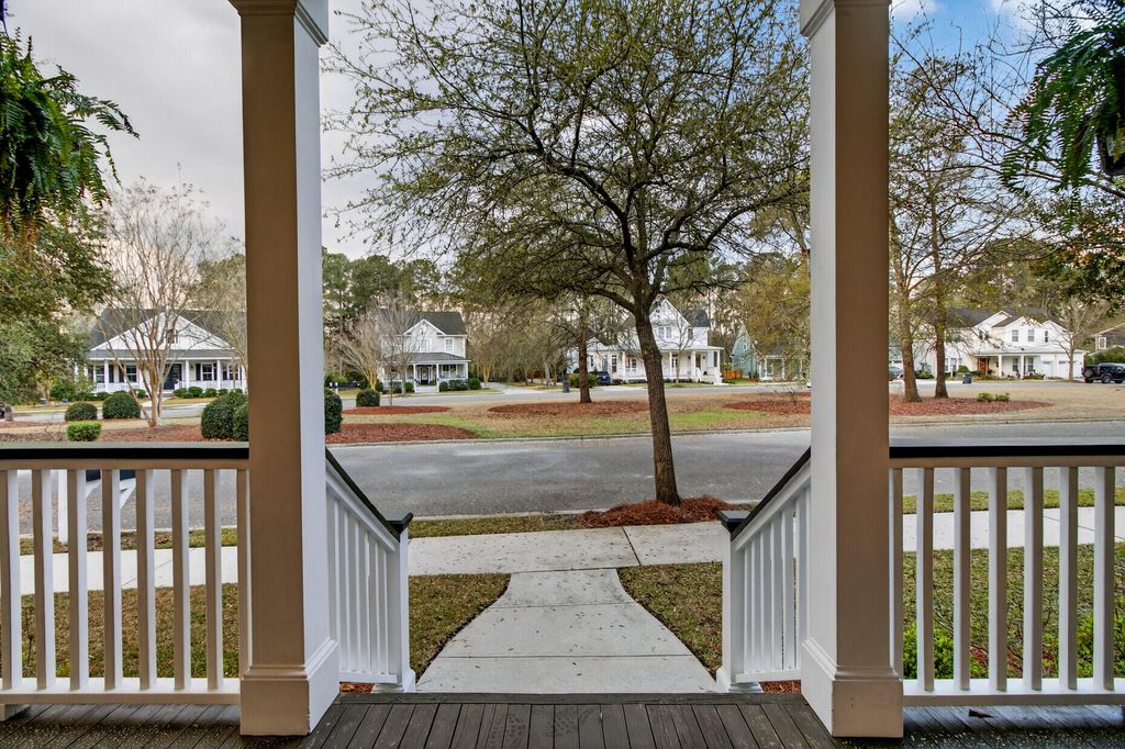 Image 6 of property listing at 128 Red Bay Lane, Summerville, SC 29483