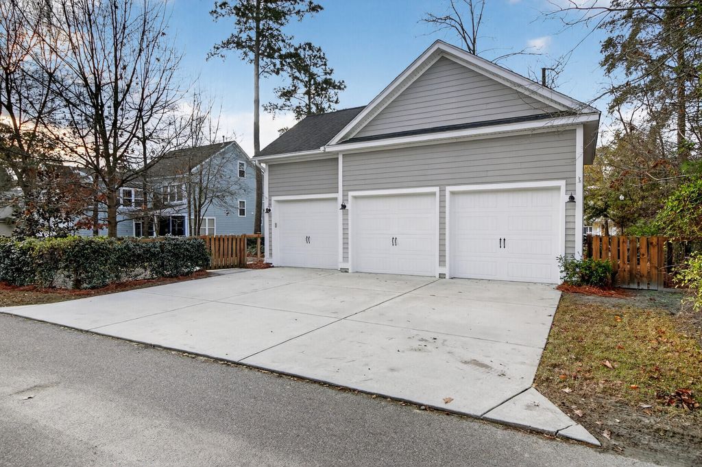 Image 60 of property listing at 128 Red Bay Lane, Summerville, SC 29483