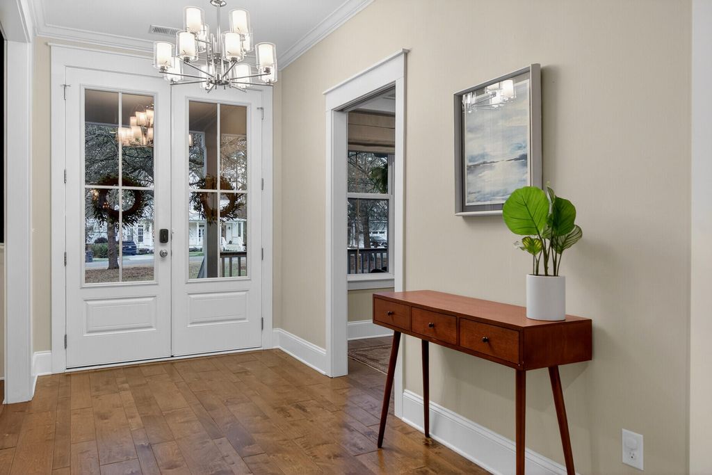 Image 7 of property listing at 128 Red Bay Lane, Summerville, SC 29483