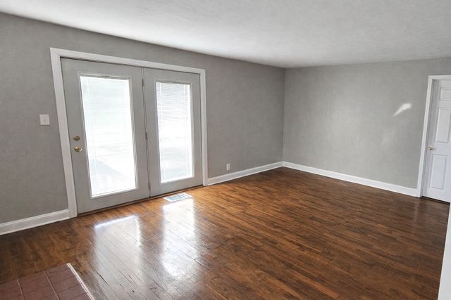 36107 N Green Bay Road, Waukegan, IL 60087