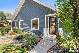 3425 N WILLOW Court, Bettendorf, IA 52722