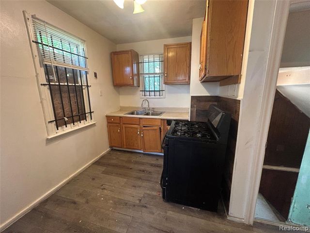 13067 Wade Street, Detroit, MI 48213