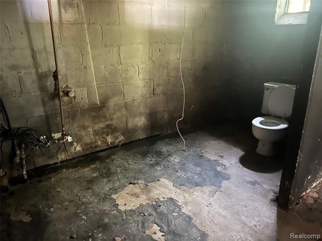 13067 Wade Street, Detroit, MI 48213