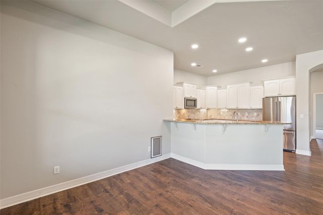 129 Hi Valley B, Horseshoe Bay, TX 78657