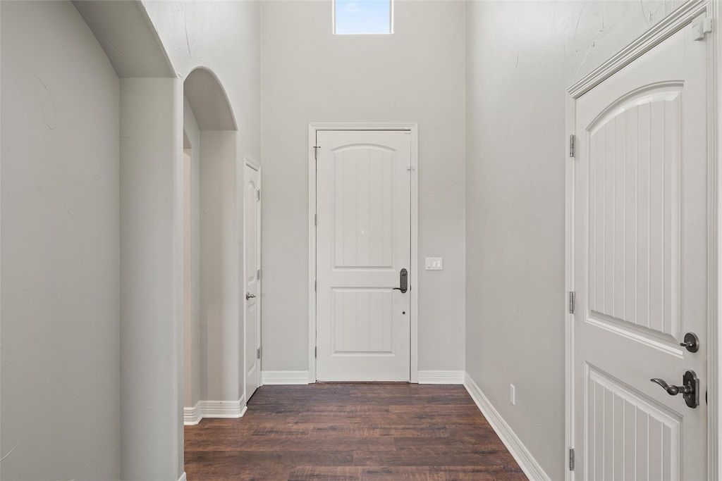 129 Hi Valley B, Horseshoe Bay, TX 78657