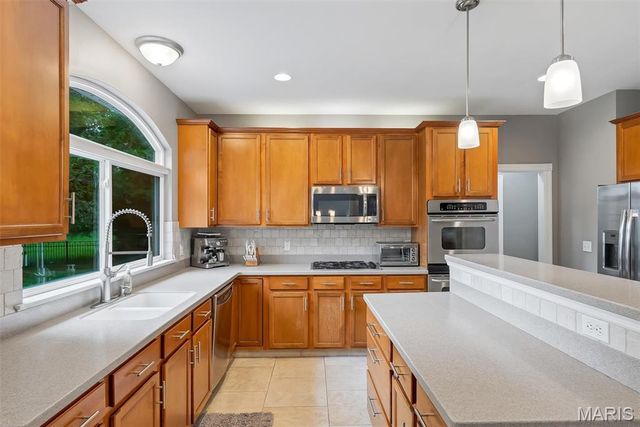 335 Summit Road, Fenton, MO 63026