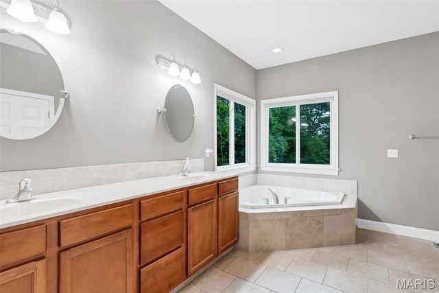 335 Summit Road, Fenton, MO 63026