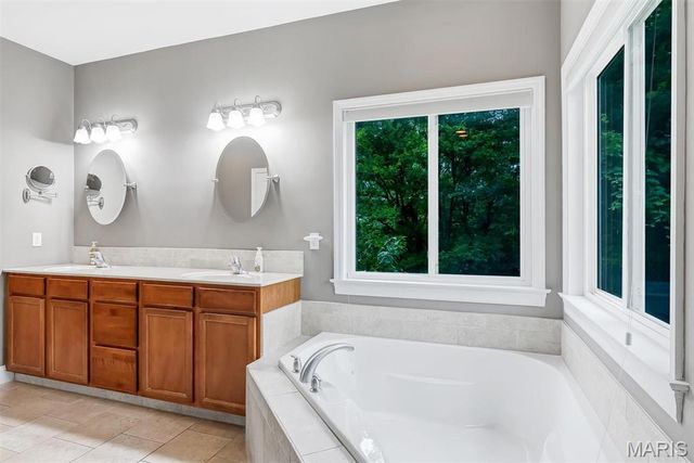 335 Summit Road, Fenton, MO 63026