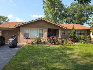 248 Clearmont Drive, Elk Grove Village, IL 60007
