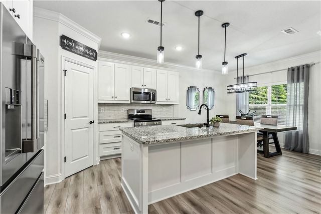 29 Chatham Drive, Bella Vista, AR 72714