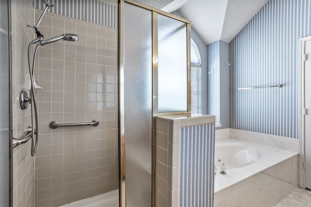 6710 Falcon Street, Rowlett, TX 75089