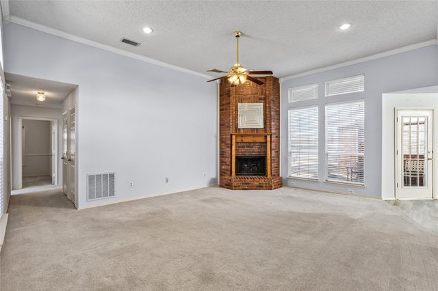 6710 Falcon Street, Rowlett, TX 75089