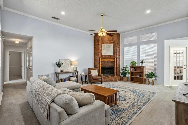 6710 Falcon Street, Rowlett, TX 75089