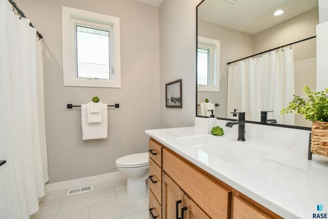 520 Quartzite Ave Avenue, Tea, SD 57064