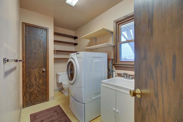 2213 E Huebbe Parkway, Beloit, WI 53511