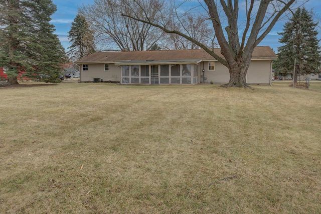 2213 E Huebbe Parkway, Beloit, WI 53511