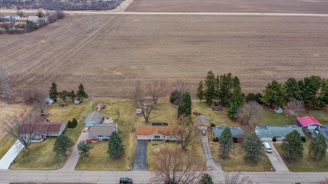 2213 E Huebbe Parkway, Beloit, WI 53511