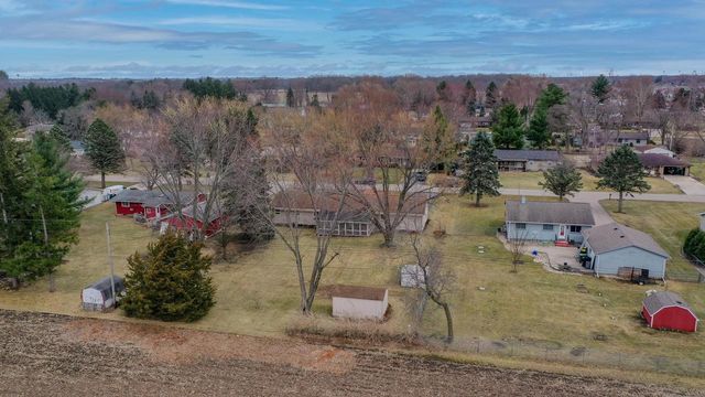 2213 E Huebbe Parkway, Beloit, WI 53511