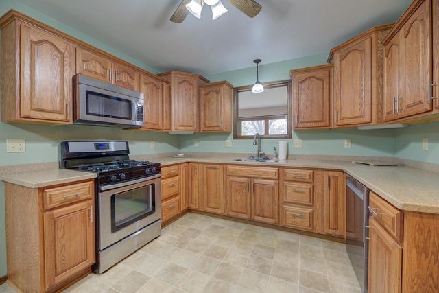 2213 E Huebbe Parkway, Beloit, WI 53511