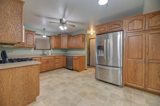 2213 E Huebbe Parkway, Beloit, WI 53511
