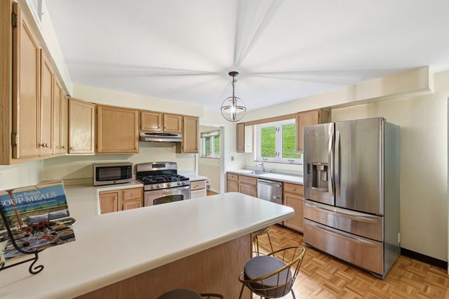 1260 Fox Chapel ROAD, Fox Chapel, PA 15238