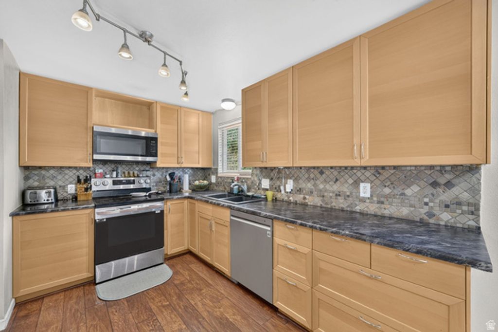 330 W 175 N, American Fork, UT 84003 — photo 4