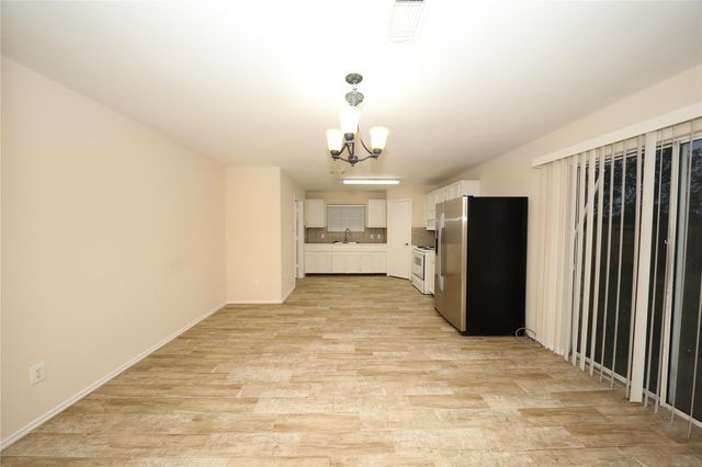 12620 Rio Bravo Street, Rosharon, TX 77583