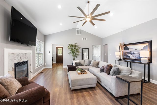 5700 Old Floydsburg Rd, Crestwood, KY 40014