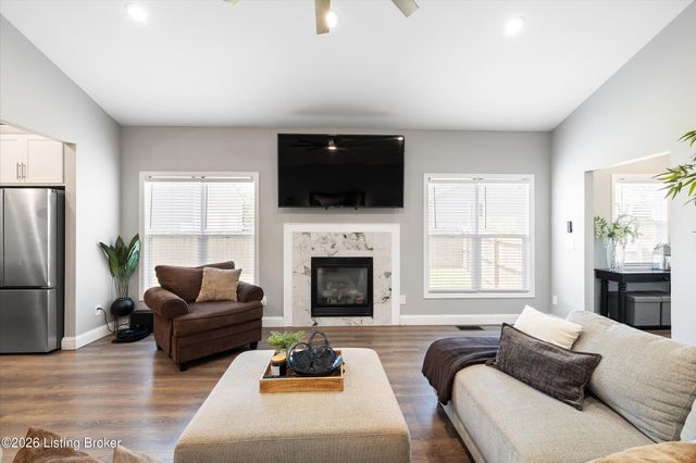 5700 Old Floydsburg Rd, Crestwood, KY 40014