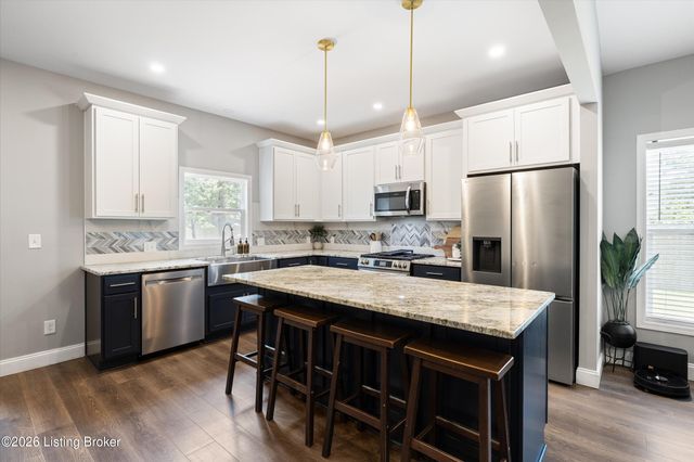 5700 Old Floydsburg Rd, Crestwood, KY 40014