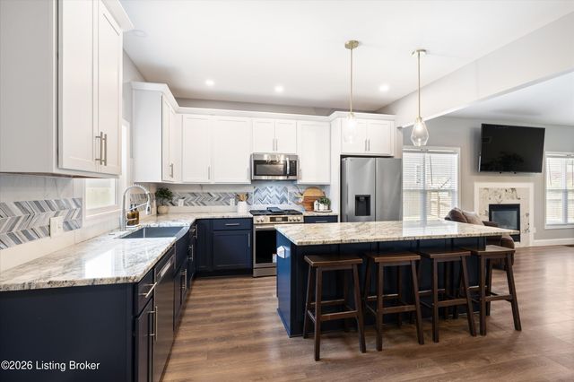 5700 Old Floydsburg Rd, Crestwood, KY 40014