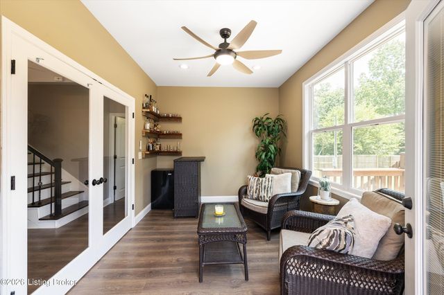 5700 Old Floydsburg Rd, Crestwood, KY 40014
