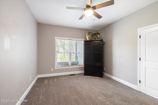 5700 Old Floydsburg Rd, Crestwood, KY 40014
