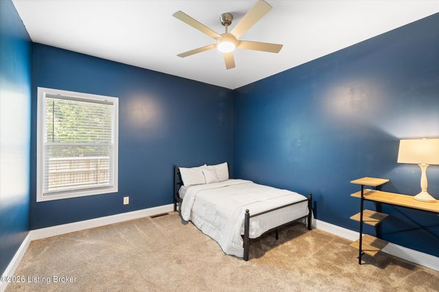 5700 Old Floydsburg Rd, Crestwood, KY 40014