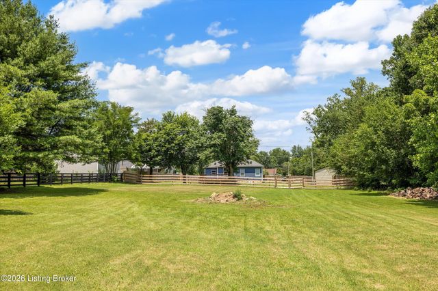 5700 Old Floydsburg Rd, Crestwood, KY 40014