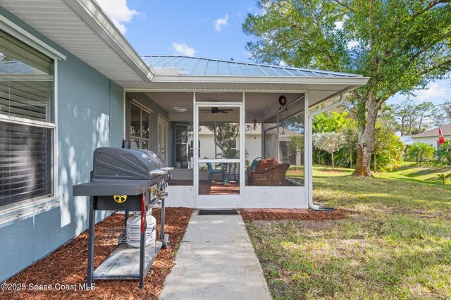 441 Avocado Avenue, Sebastian, FL 32958