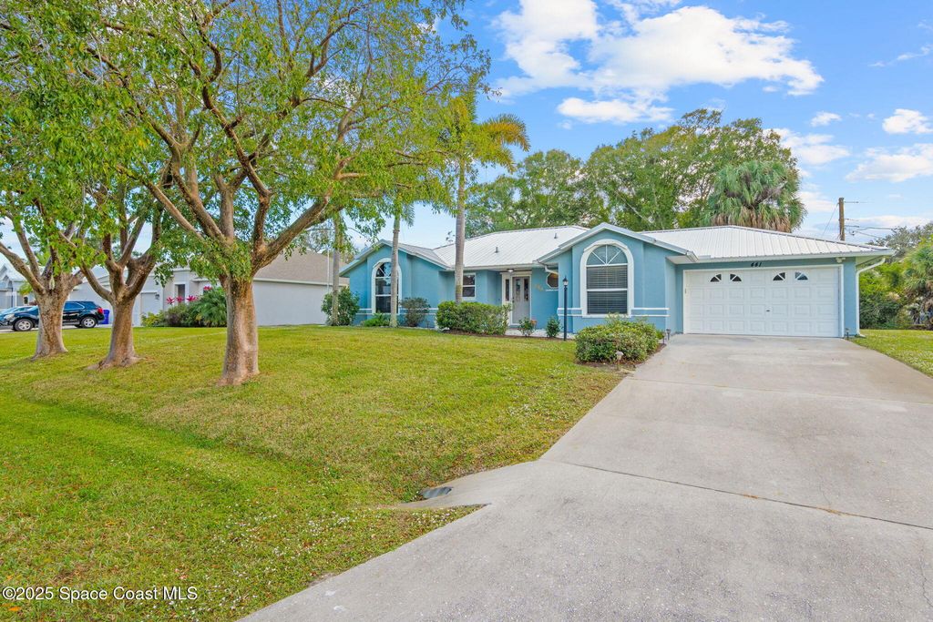 441 Avocado Avenue, Sebastian, FL 32958
