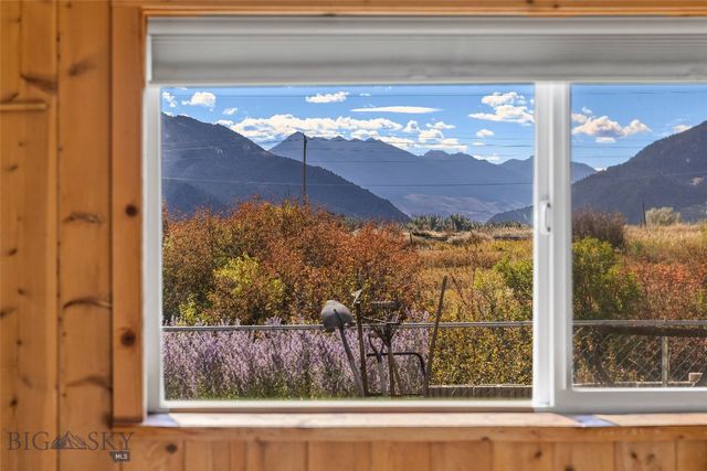 1801 Sun Avenue, Livingston, MT 59047