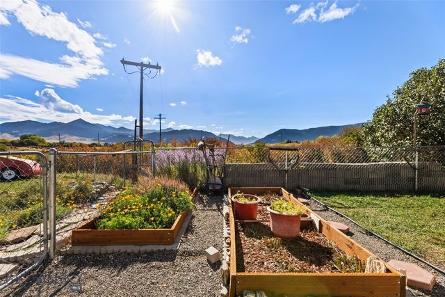 1801 Sun Avenue, Livingston, MT 59047