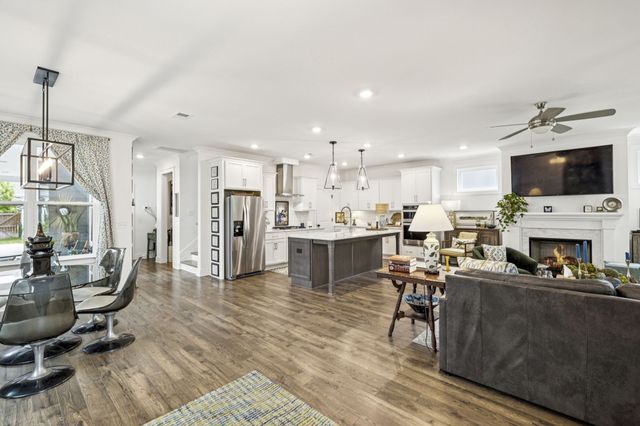 218 Southmen Ln, Spring Hill, TN 37174