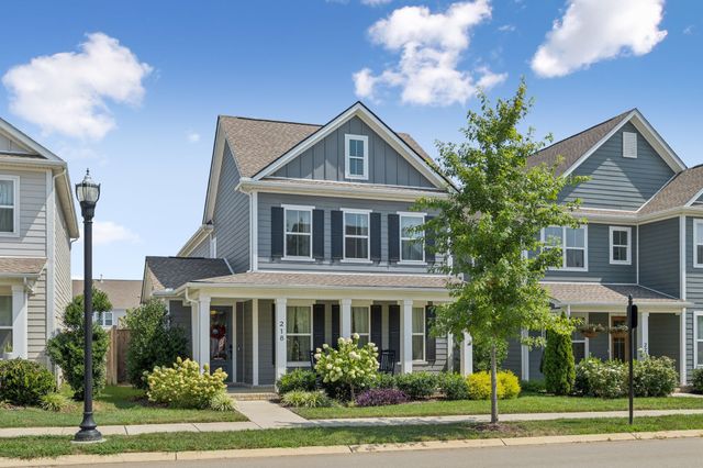 218 Southmen Ln, Spring Hill, TN 37174