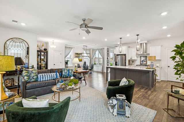 218 Southmen Ln, Spring Hill, TN 37174